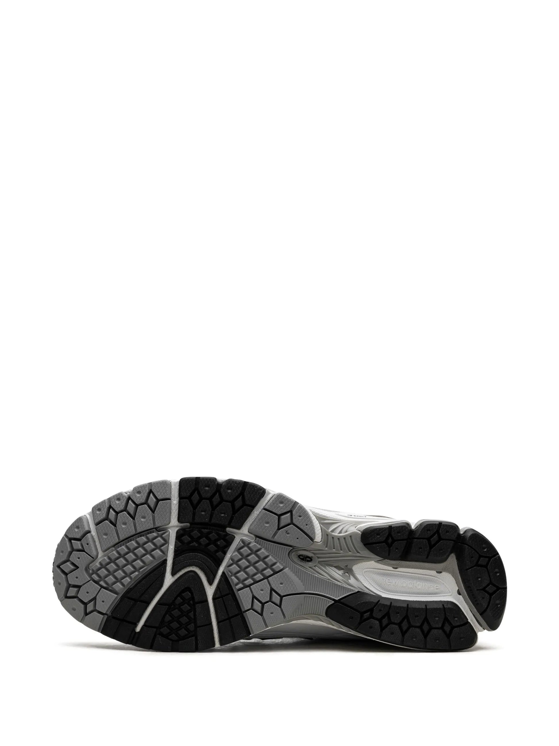 New Balance 1906 White/silver-tone Sneakers nike