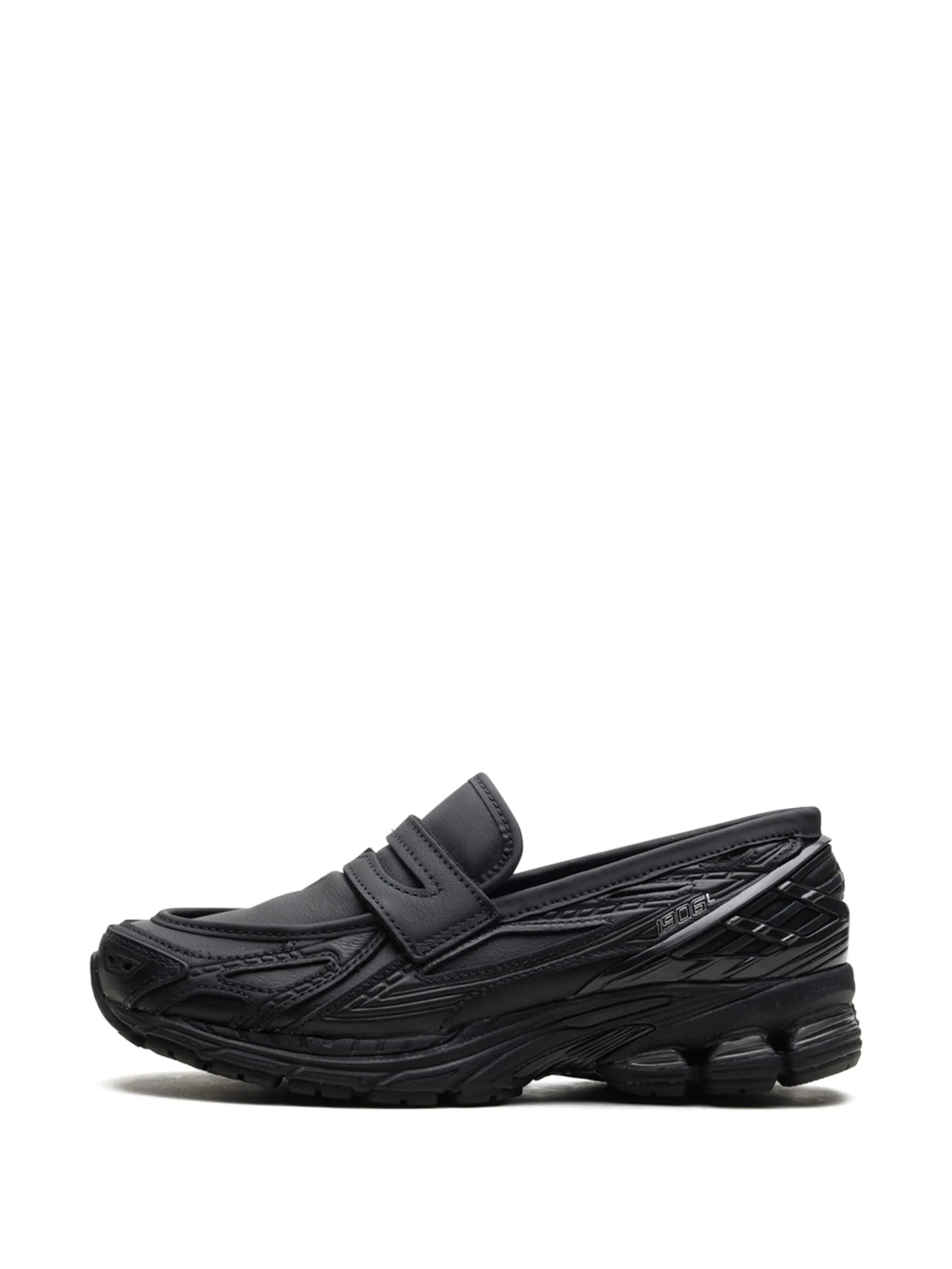 New Balance 1906 Black loafers nike