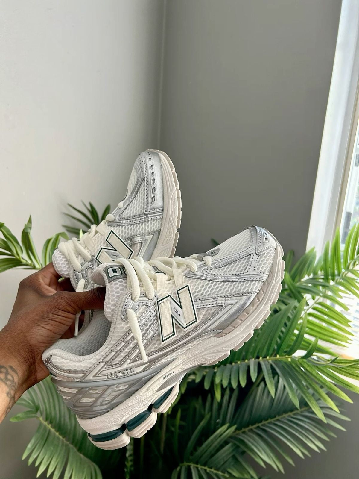  FOOTWEAR IL
