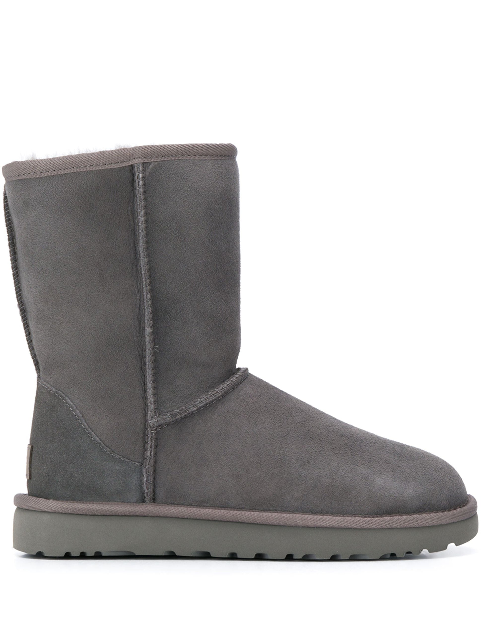 UGG Classic Ugg ankle boots UGG