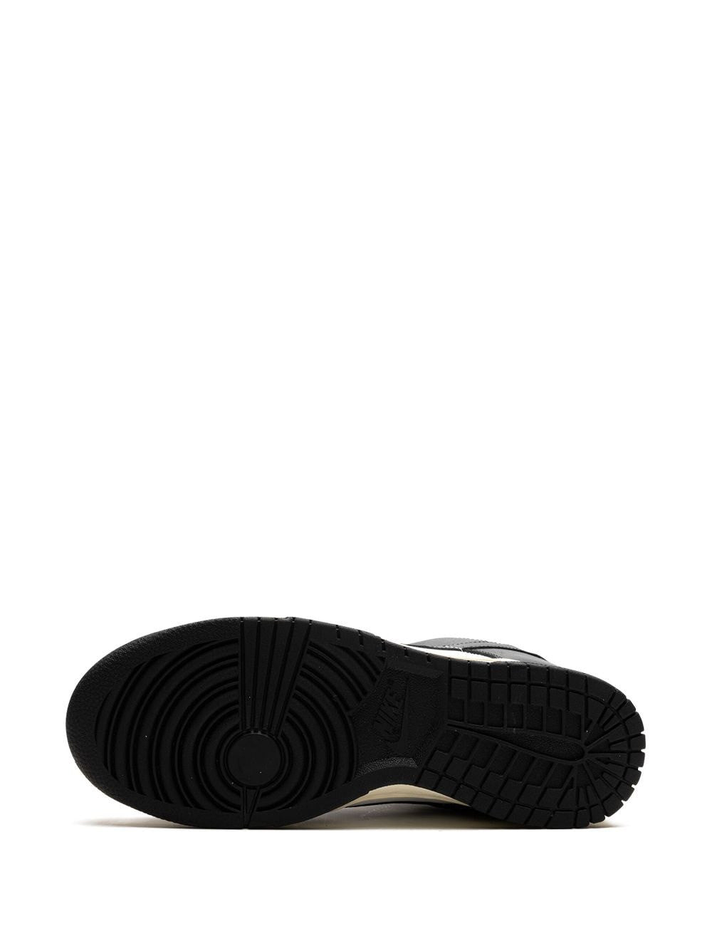 Nike Dunk Low Vintage "Panda" sneakers nike