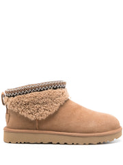 UGG Classic Ultra Mini Maxi Curly boots UGG