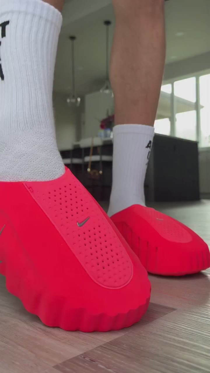 Load video: Nike Mind 001 Mules